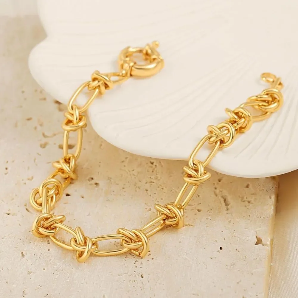 NEW 18k Gold Plated Elegant Gold Knot Bracelet
